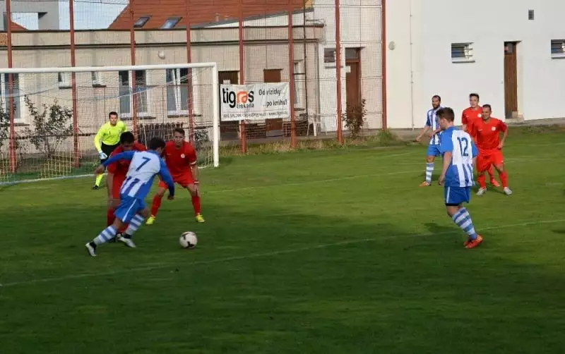 Muži A  Derby podzimu skončilo vítězně pro Ďáblice